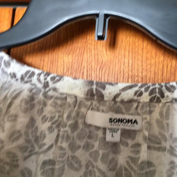 Top - Picture 2 of 2